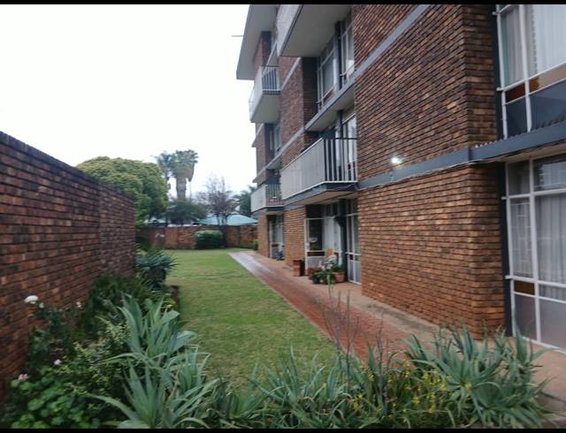 2 BEDROOM APARTMENT FOR SALE IN MAYVILLE